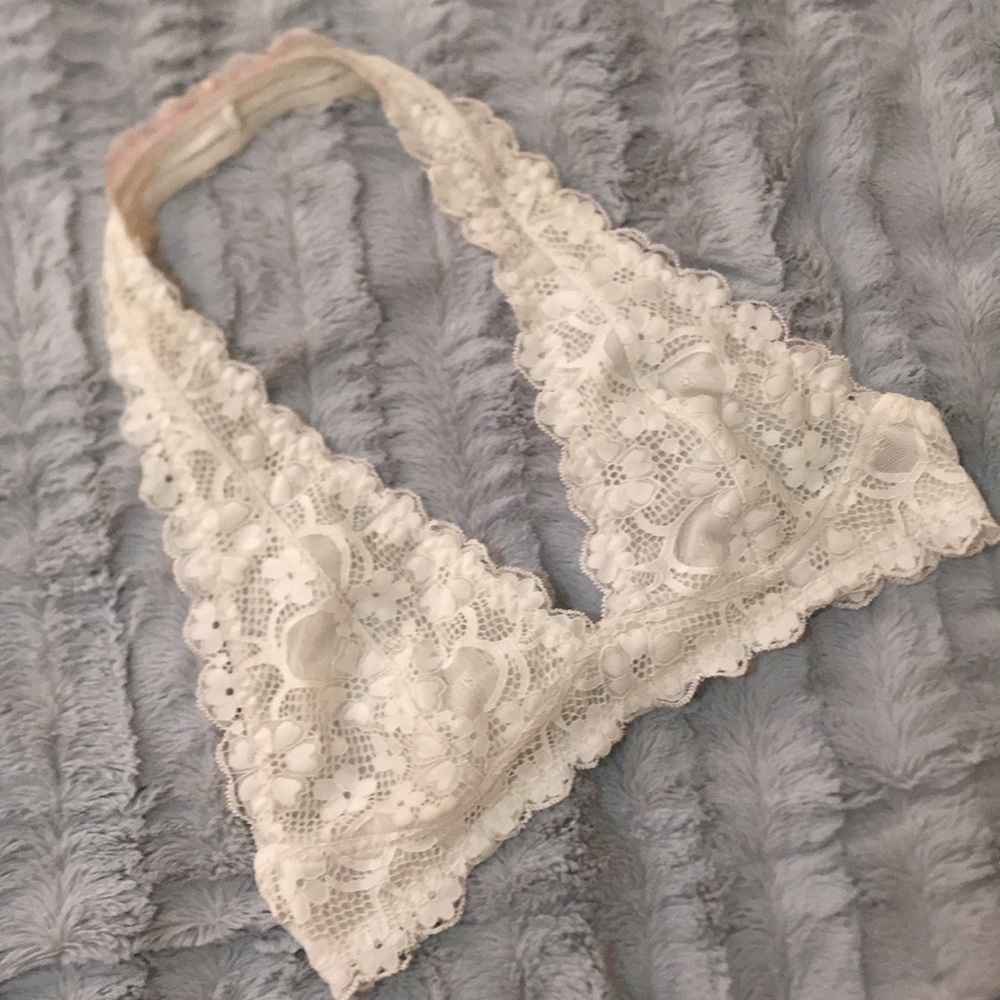 Medium Off-White halter bralette💕
